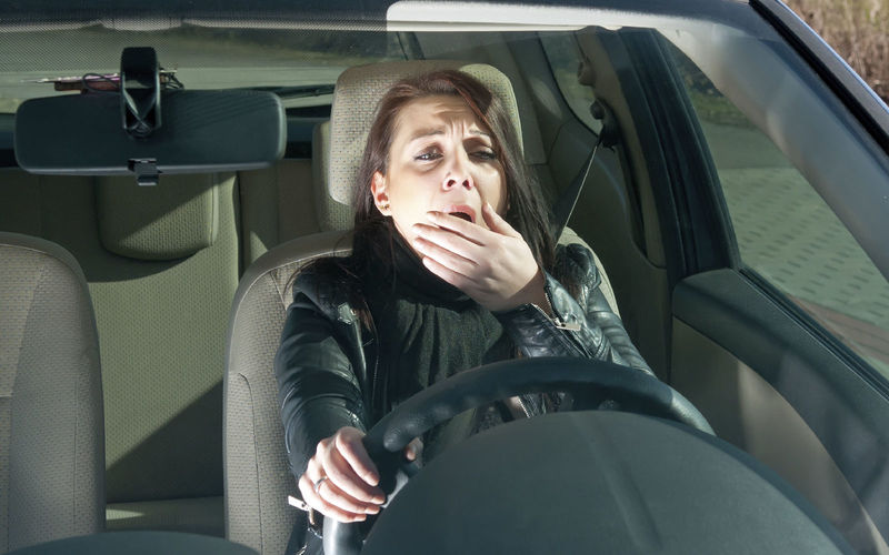 водители чаще засыпают за рулем и попадают в аварии если едут без попутчиков
